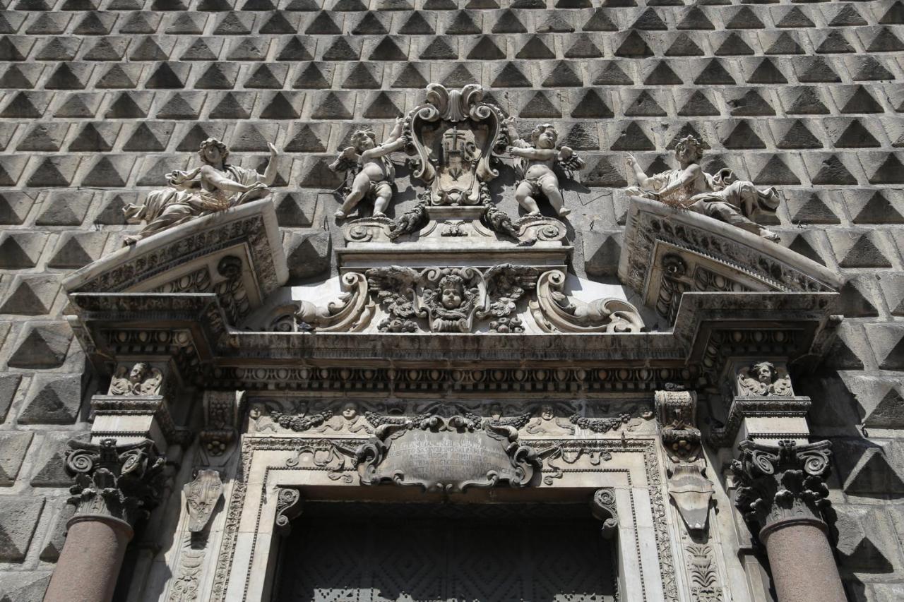 Palazzo Carafa Della Spina - Maison De Charme Napels Buitenkant foto